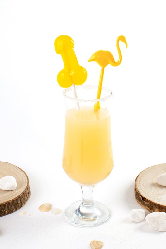 Sucette penis pina colada with alcohol