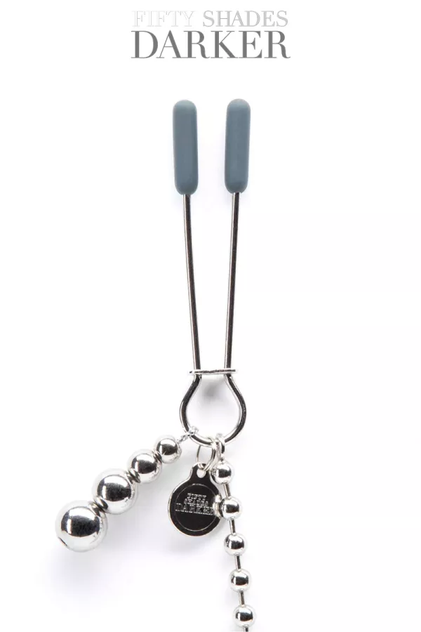 Nipple clamps with chain