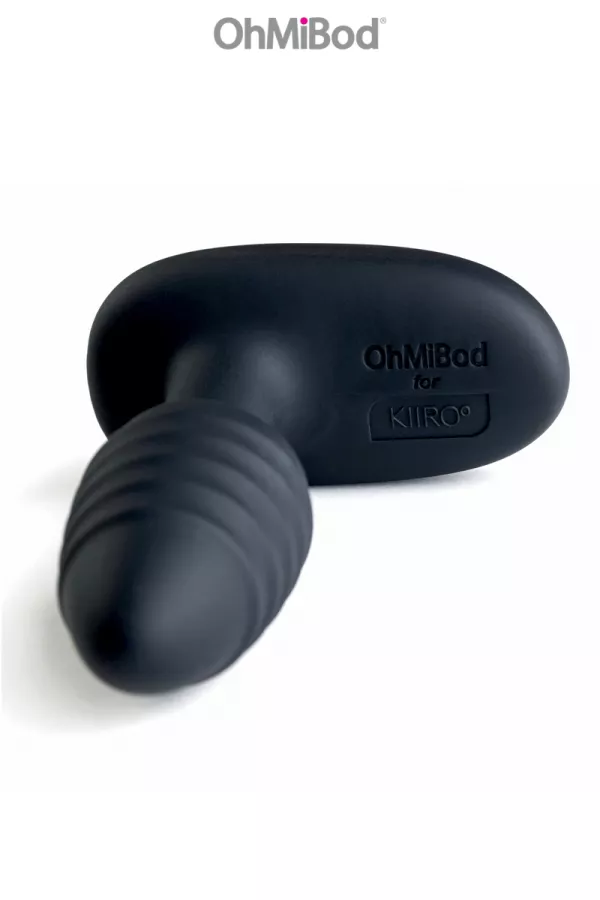 Vibrating anal plug connected Lumen